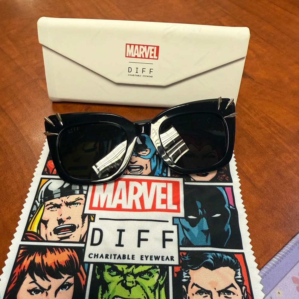 Diff Marvel Black Panther Sunglasses